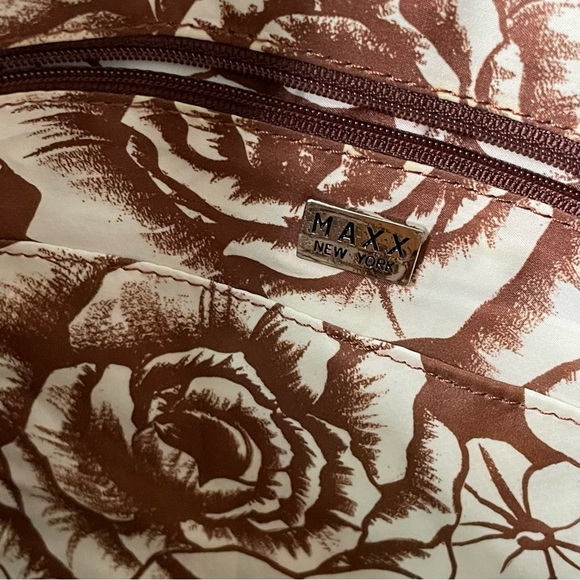 Maxx pebbled leather handbag - Picture 8 of 8